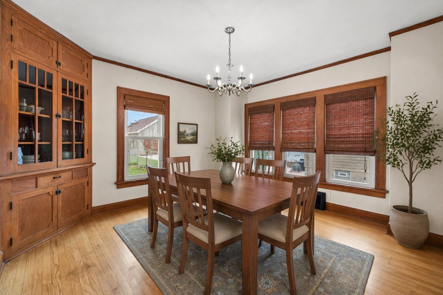 415 South Concord Road Oconomowoc, WI 53066 - Photo 10 of 39 A room that works well for both daily living and entertaining.*Virtually staged*