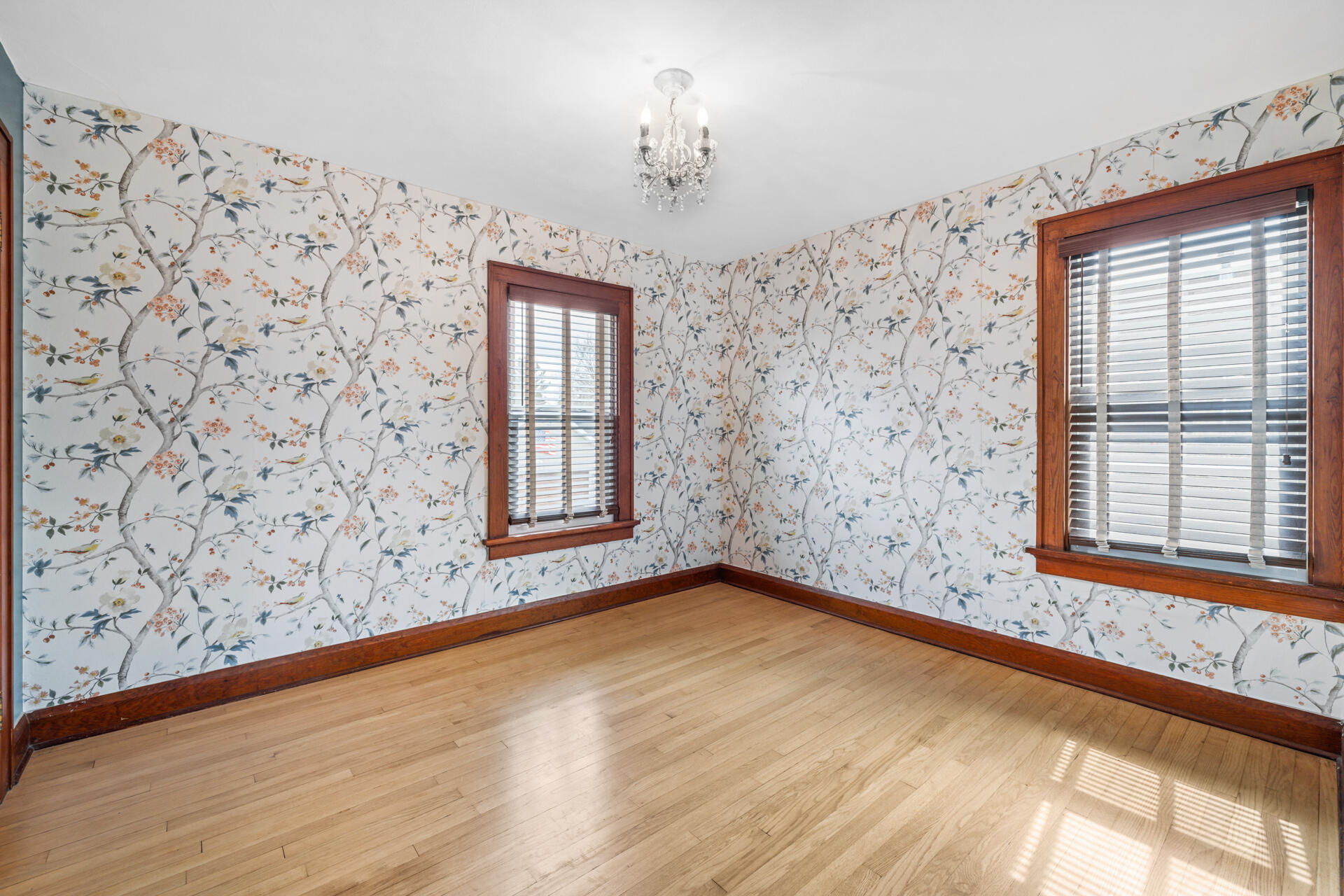 415 South Concord Road Oconomowoc, WI 53066 - Photo 19 of 39 This cheerful room enjoys views of the backyard. 10 x 11.5