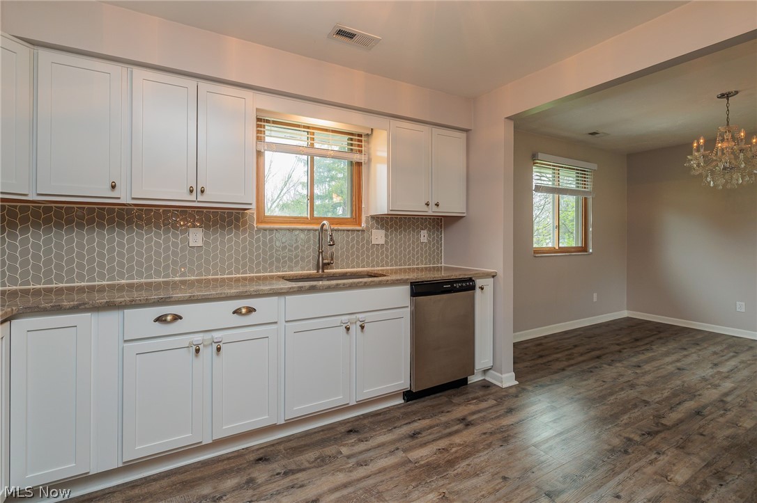17827 Hunt Road Strongsville, OH 44136 - Photo 6 of 35