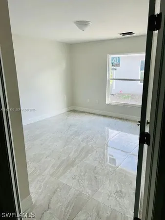 en empty room with window