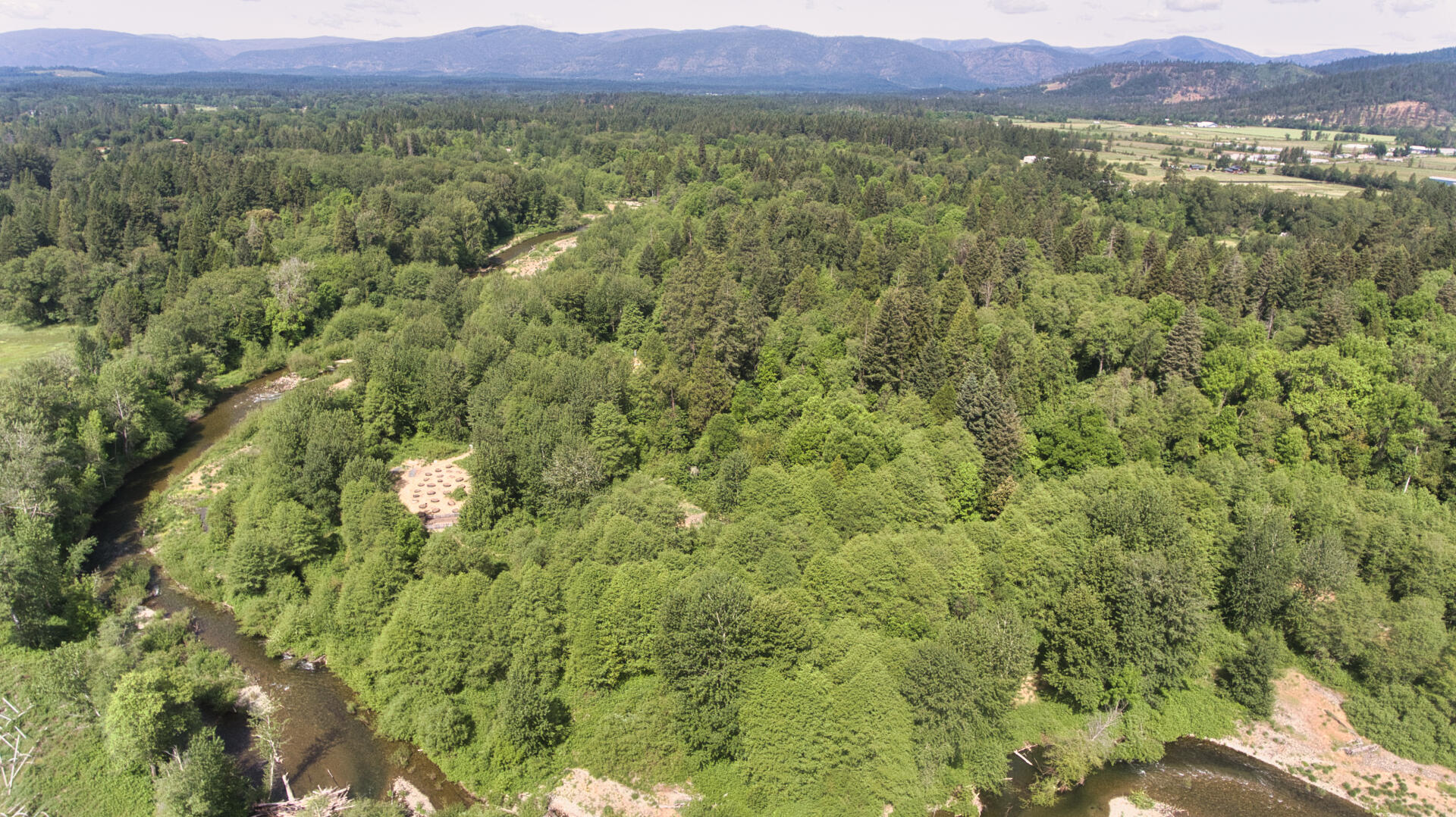 456 Garner Road Cave Junction, OR 97523 - Photo 6 of 10 456 Garner 3