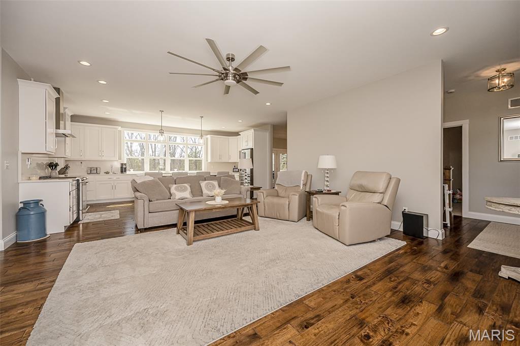 4690 Liberty School Road Hillsboro, MO 63050 - Photo 8 of 54