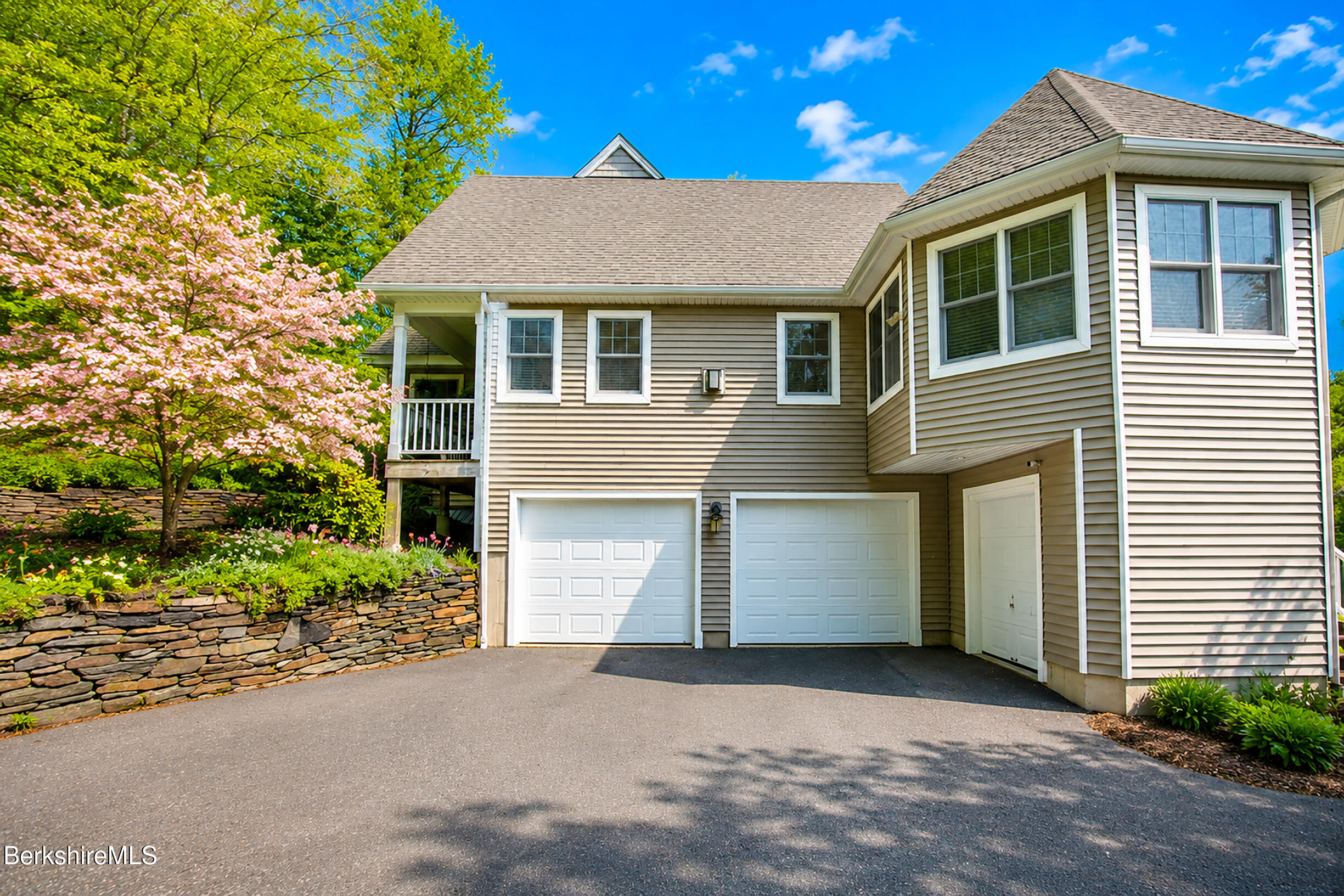 138 Kingsley Road East Otis, MA 01029 - Photo 6 of 30 vincentcarusophotography_138Kingsley_Oti