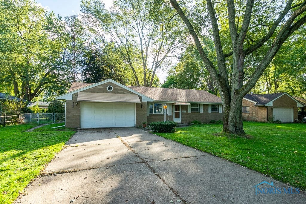 908 Jean Road Toledo, OH 43615 - Photo 3 of 26 Gallery Image 3