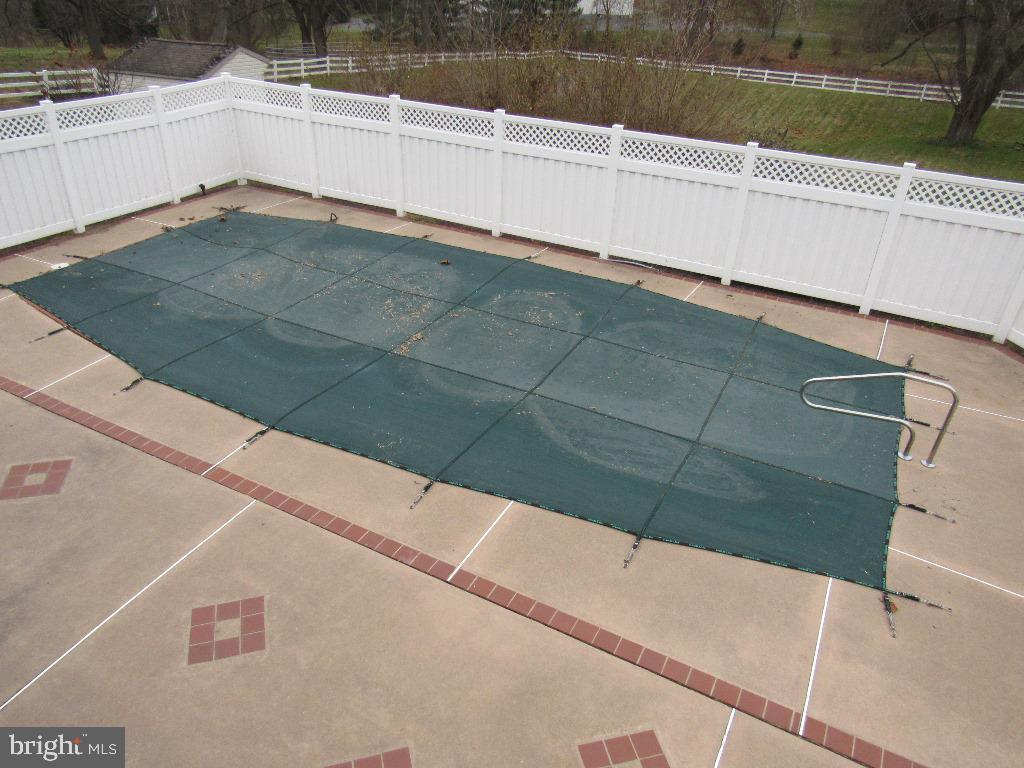 1597 Peony Road Lancaster, PA 17602 - Photo 12 of 35 Gallery Image 12
