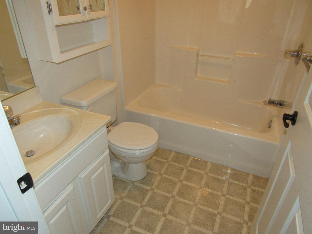 1597 Peony Road Lancaster, PA 17602 - Photo 26 of 35 Gallery Image 26