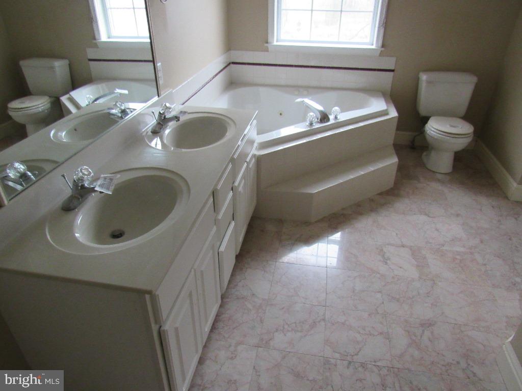1597 Peony Road Lancaster, PA 17602 - Photo 30 of 35 Gallery Image 30