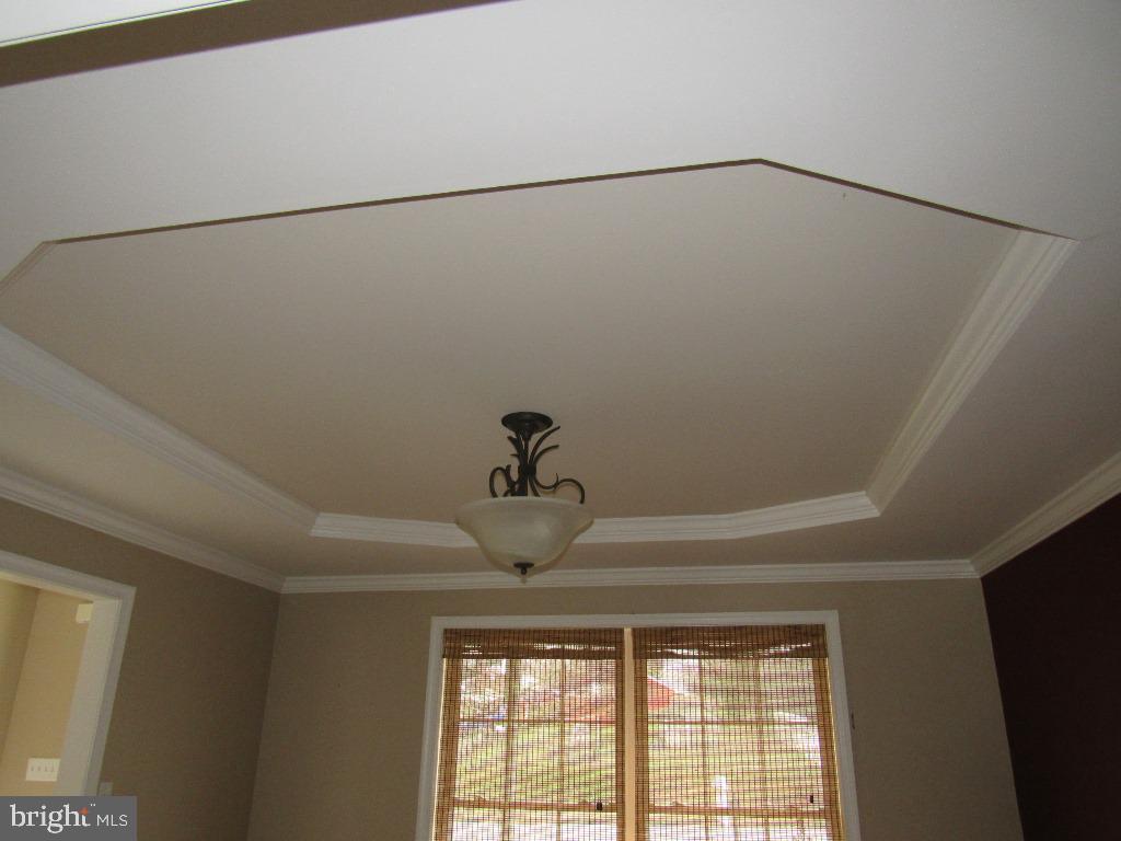1597 Peony Road Lancaster, PA 17602 - Photo 8 of 35 Gallery Image 8