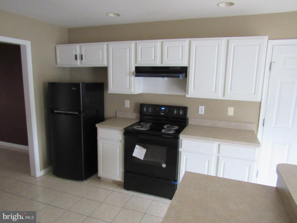1597 Peony Road Lancaster, PA 17602 - Photo 10 of 35 Gallery Image 10