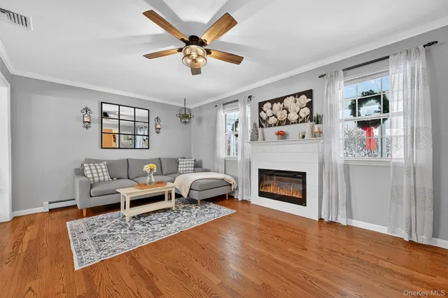 $525,000 | 6 Wayne Drive, Middletown, NY 10940