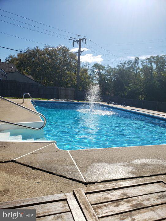 2 Red Maple Lane Levittown, PA 19055 - Photo 23 of 27