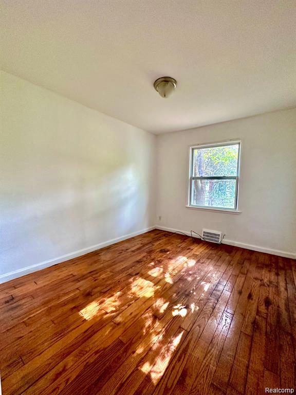 19242 Moross Road Detroit, MI 48224 - Photo 6 of 21