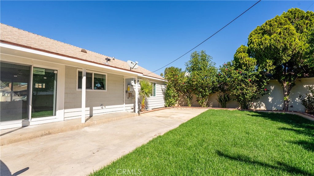 7516 San Juan Avenue Riverside, CA 92504 - Photo 27 of 43 a view of a house with a backyard