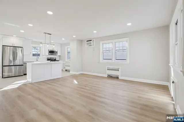 $675,000 | 72 Washington Avenue, Elmwood Park, NJ 07407