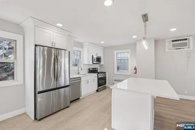 $675,000 | 72 Washington Avenue, Elmwood Park, NJ 07407