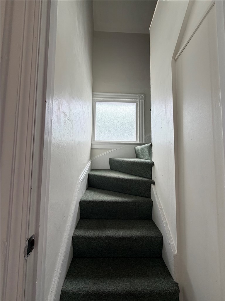 94 Warner Street, Unit B Newport, RI 02840 - Photo 7 of 12