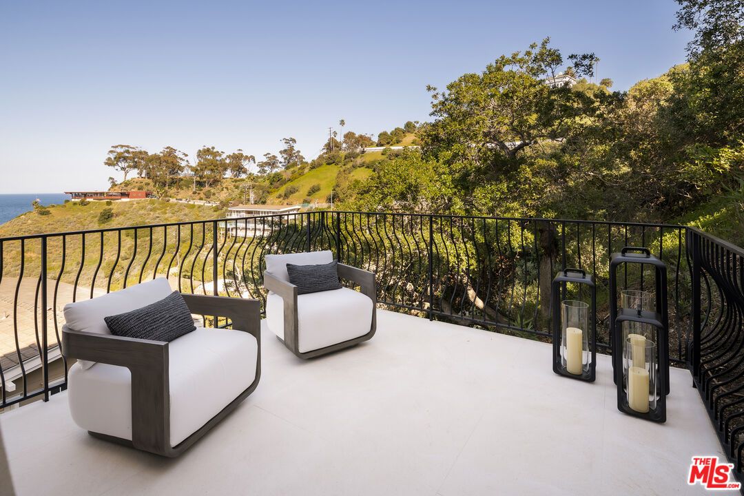 335 Wrigley Road Avalon, CA 90704 - Photo 44 of 69 a view of a couches in the roof deck