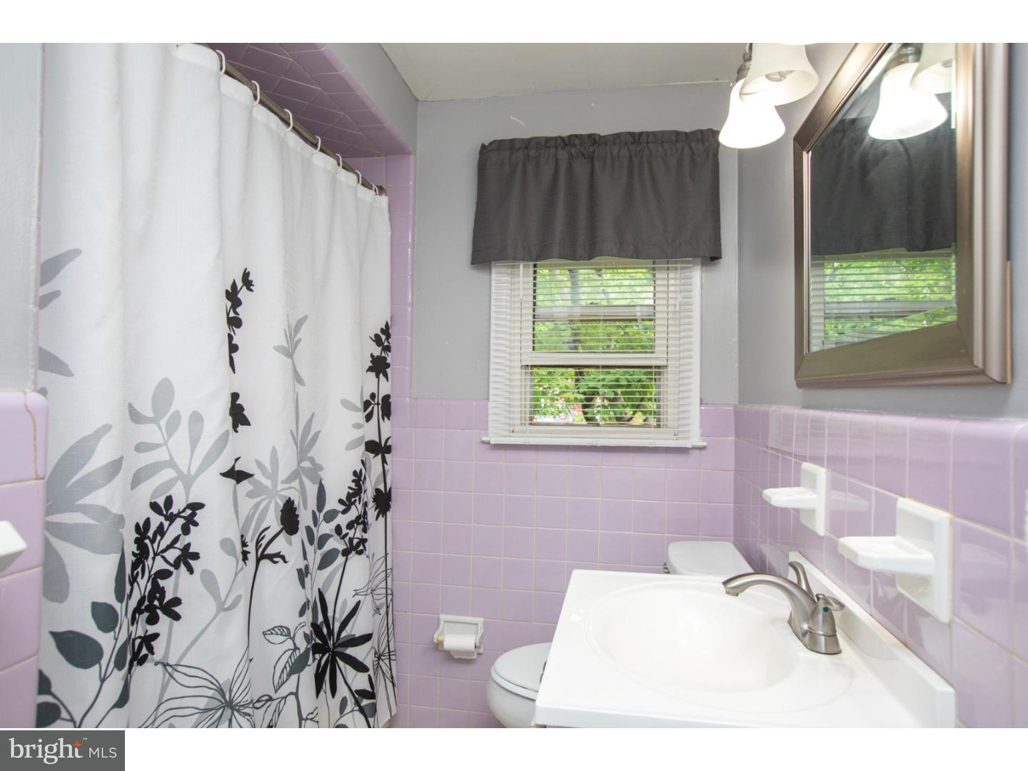 113 Minnetonka Road Somerdale, NJ 08083 - Photo 15 of 22 Bathroom
