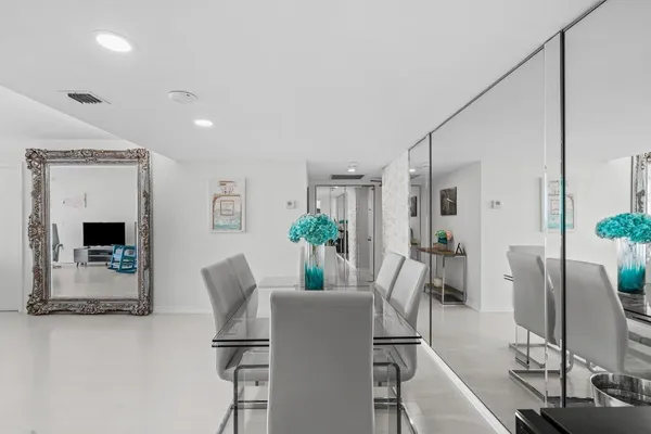 $4,000 | 5600 North Flagler Drive, Unit 2004, West Palm Beach, FL 33407