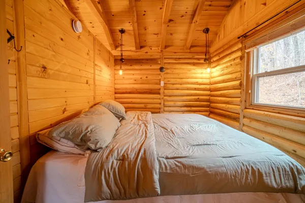 $290,000 | W10448 Whippoorwill, Elroy, WI 53929