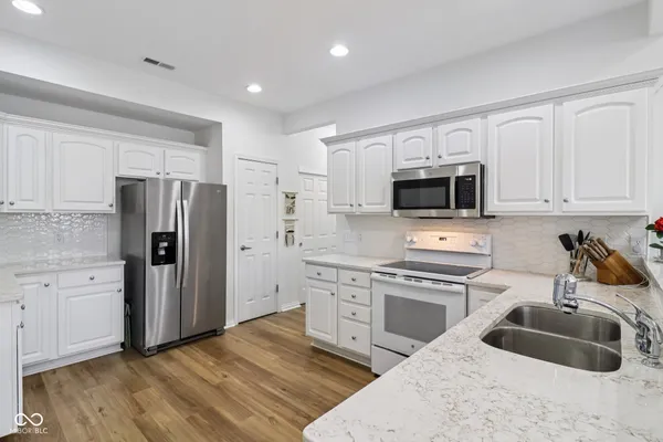 $344,000 | 16636 Brownstone Court, Westfield, IN 46074