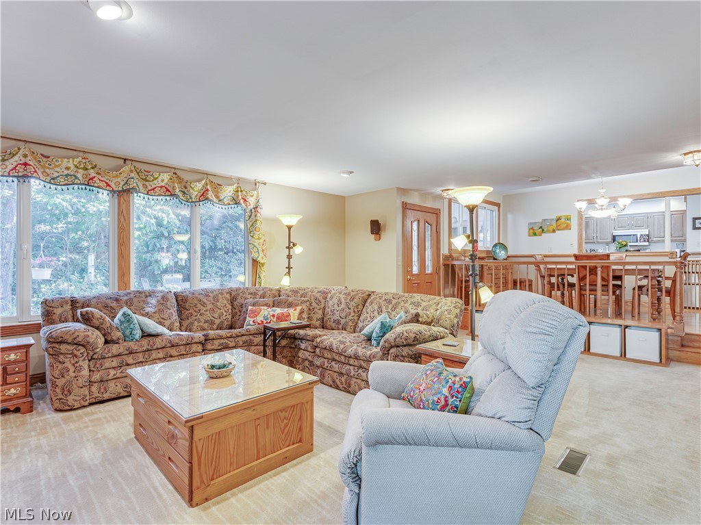 3059 Lake Road Silver Lake, OH 44224 - Photo 10 of 33