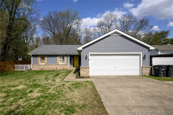 $290,000 | 206 Hopkins Lane, Jeffersonville, IN 47130