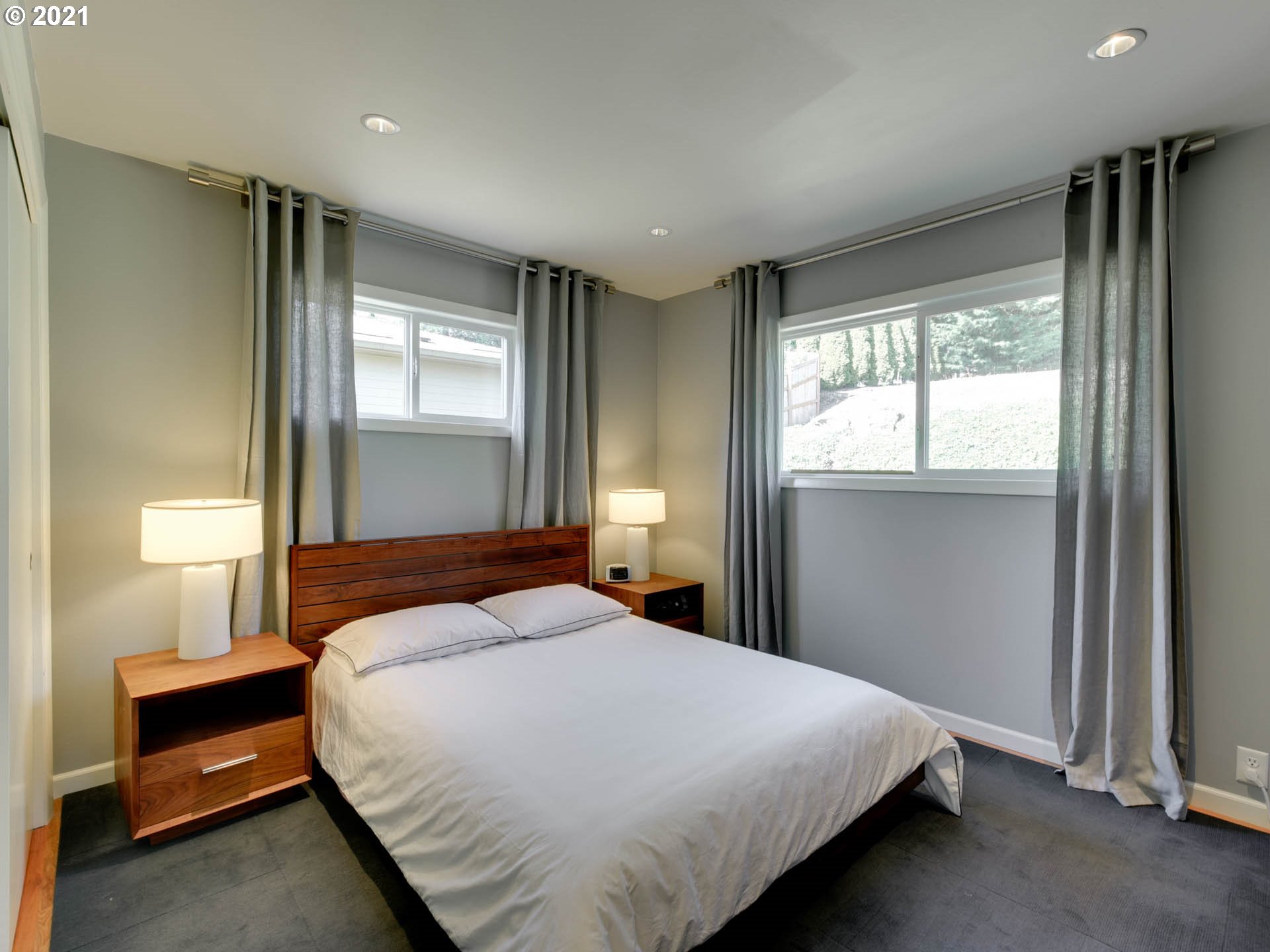 10131 Southwest Lancaster Road Portland, OR 97219 - Photo 15 of 32 Gallery Image 15