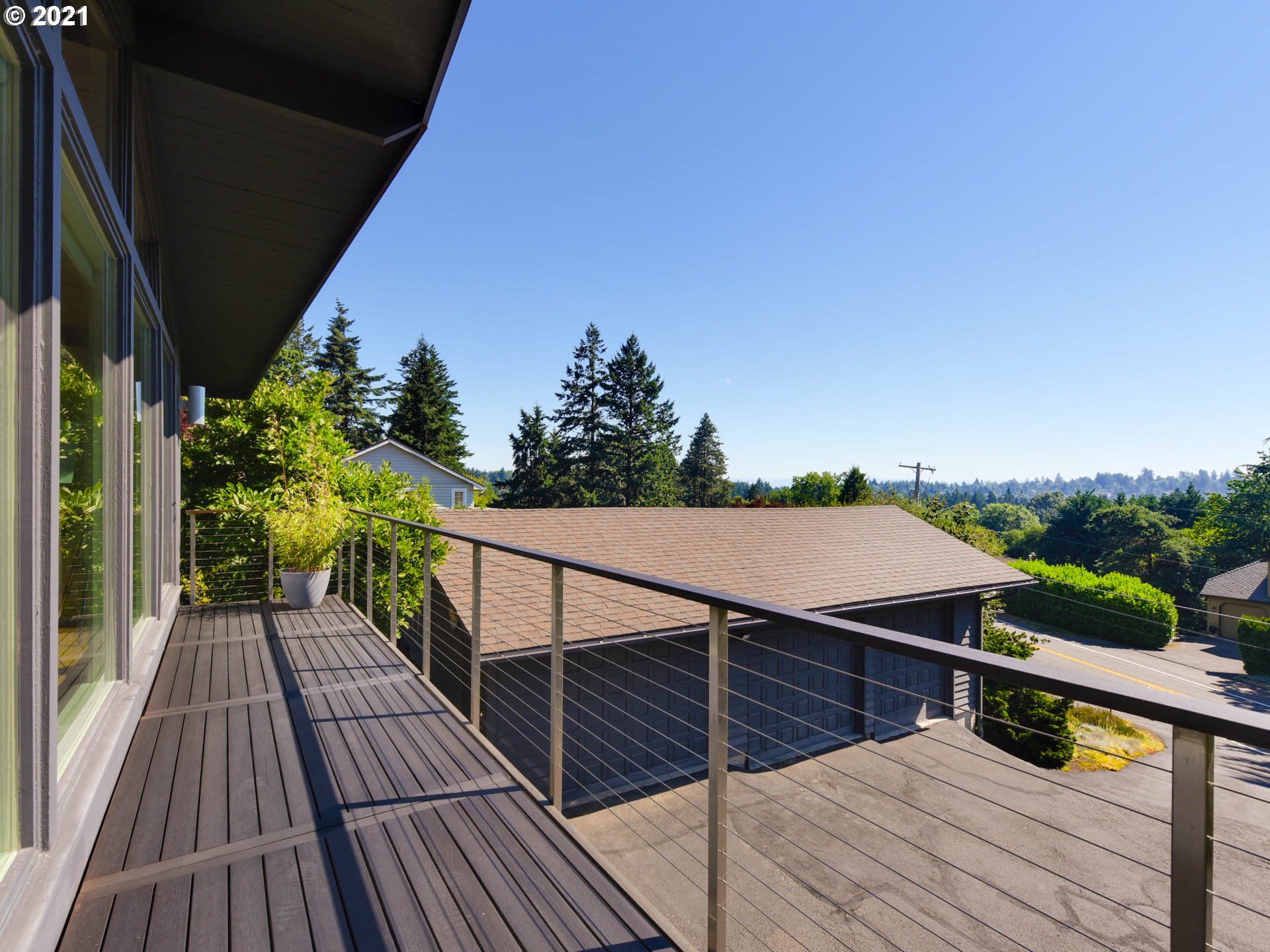 10131 Southwest Lancaster Road Portland, OR 97219 - Photo 10 of 32 Gallery Image 10