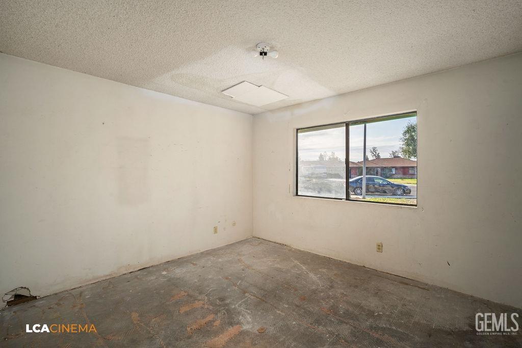 Undisclosed Address Bakersfield, CA 93308 - Photo 11 of 22