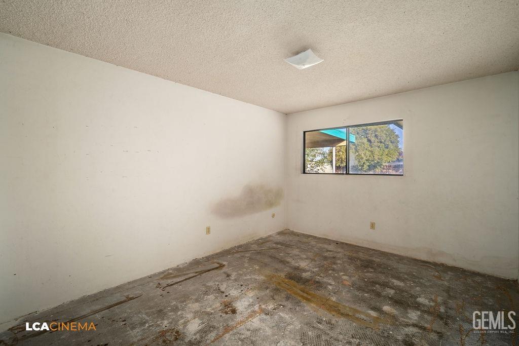 Undisclosed Address Bakersfield, CA 93308 - Photo 13 of 22