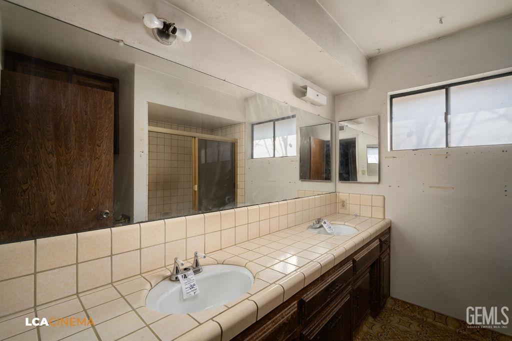 Undisclosed Address Bakersfield, CA 93308 - Photo 14 of 22