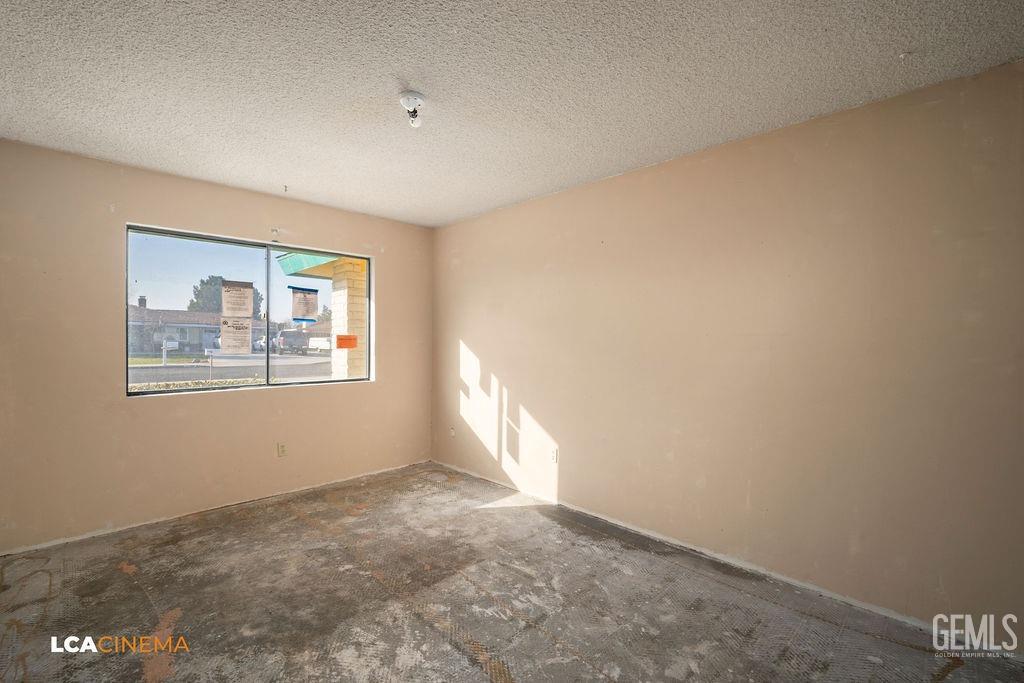 Undisclosed Address Bakersfield, CA 93308 - Photo 15 of 22