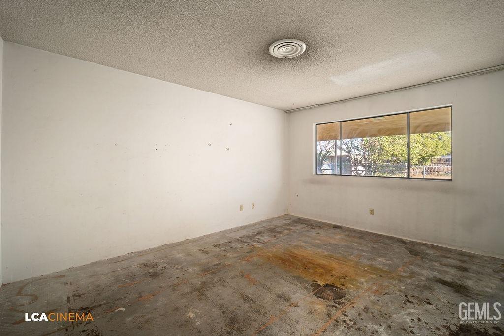 Undisclosed Address Bakersfield, CA 93308 - Photo 16 of 22