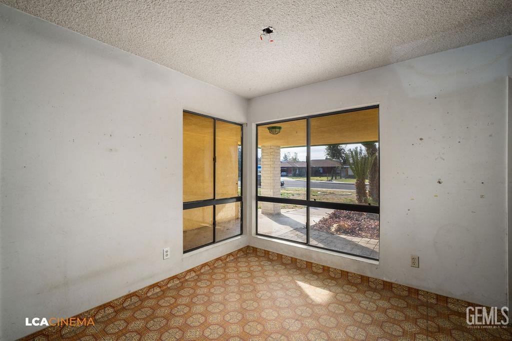 Undisclosed Address Bakersfield, CA 93308 - Photo 5 of 22