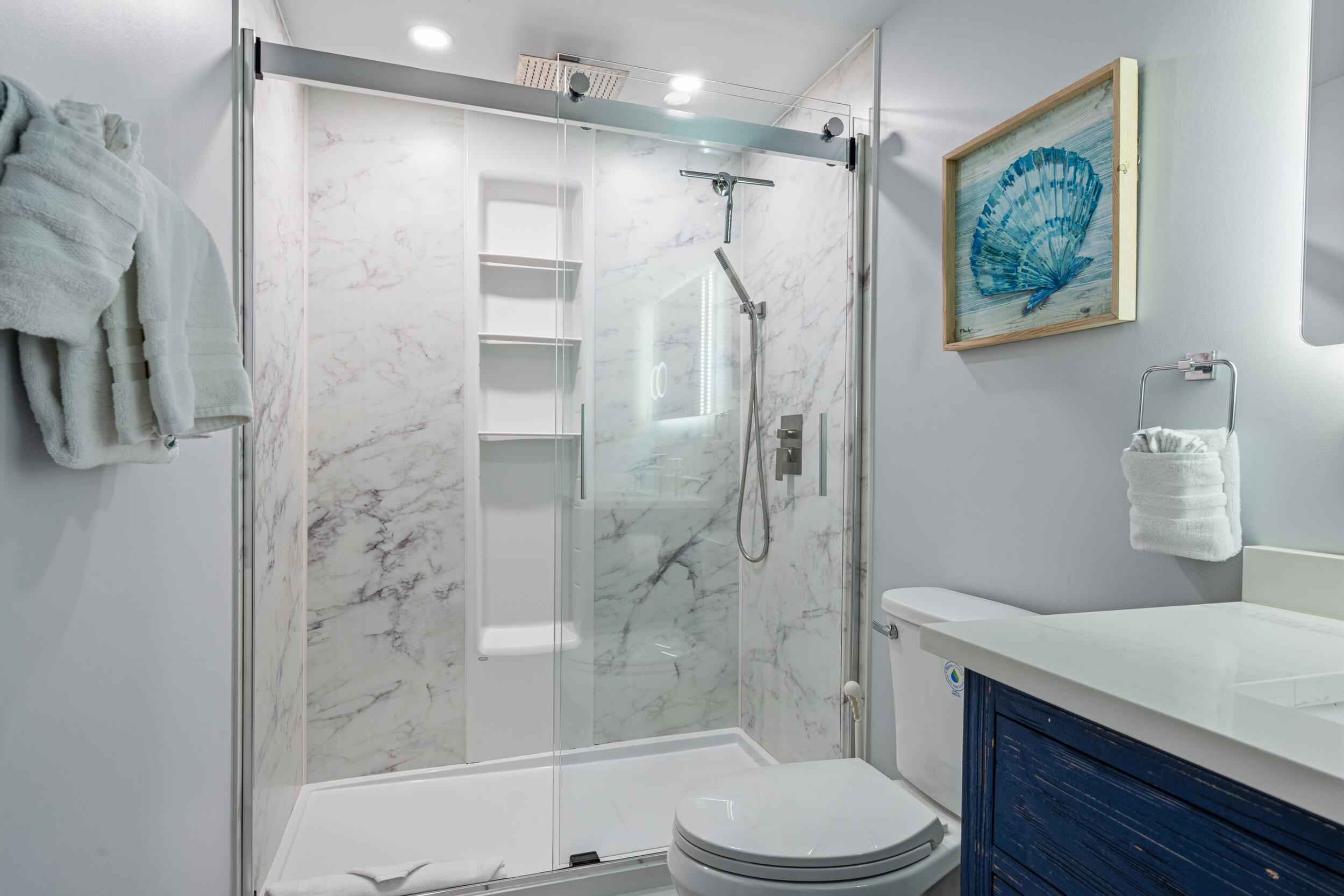 30 Moreno Point Road, Unit 305C Destin, FL 32541 - Photo 14 of 34 Updated Primary Bath