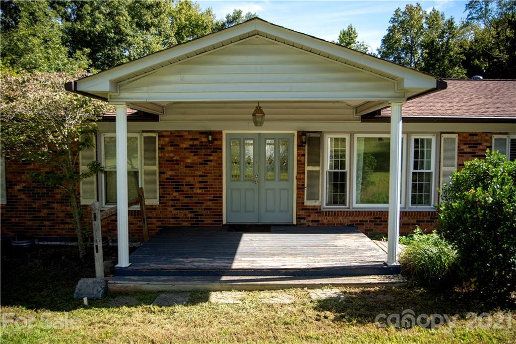 2230 Dobys Bridge Road Fort Mill, SC 29715 - Photo 6 of 31 Gallery Image 6