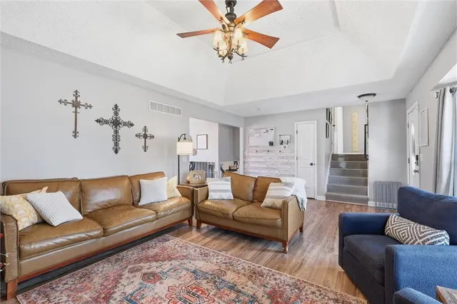 $305,000 | 112 Northeast 6th Street, Blue Springs, MO 64014