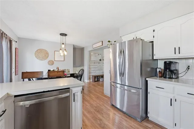 $305,000 | 112 Northeast 6th Street, Blue Springs, MO 64014