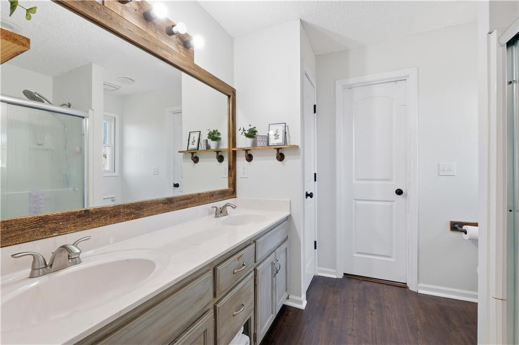 112 Northeast 6th Street Blue Springs, MO 64014 - Photo 17 of 28