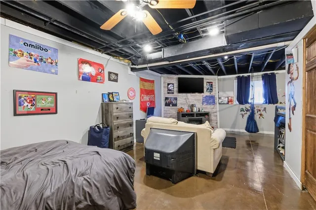 $305,000 | 112 Northeast 6th Street, Blue Springs, MO 64014