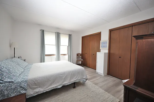 $229,000 | 4946 Douglas Road, Unit 202, Downers Grove, IL 60515