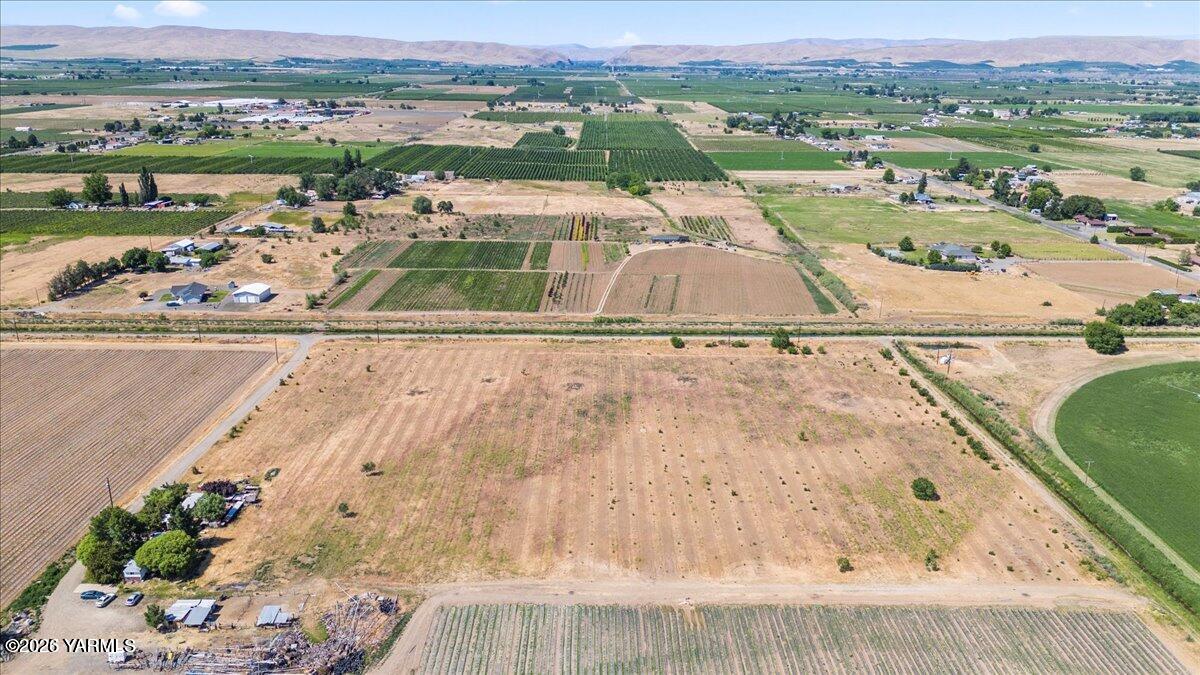 Nka Nka Lateral A/progressive Road Wapato, WA 98951 - Photo 4 of 8 an aerial view of a house with a lake view