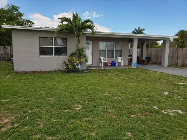 $469,975 | 811 South Broadway, Lantana, FL 33462