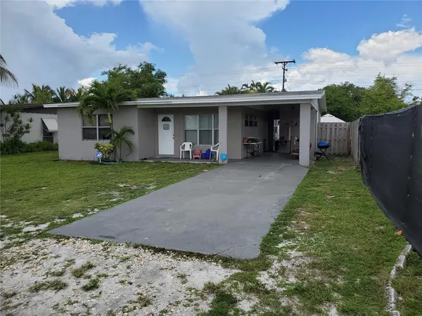 $469,975 | 811 South Broadway, Lantana, FL 33462