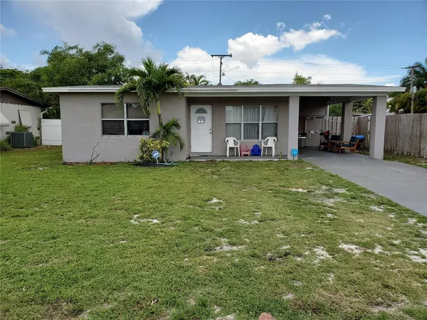 $469,975 | 811 South Broadway, Lantana, FL 33462