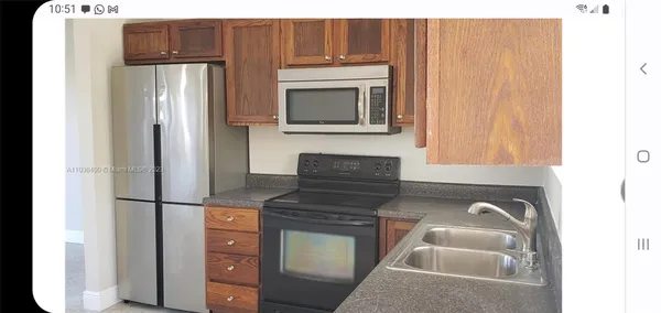 $469,975 | 811 South Broadway, Lantana, FL 33462