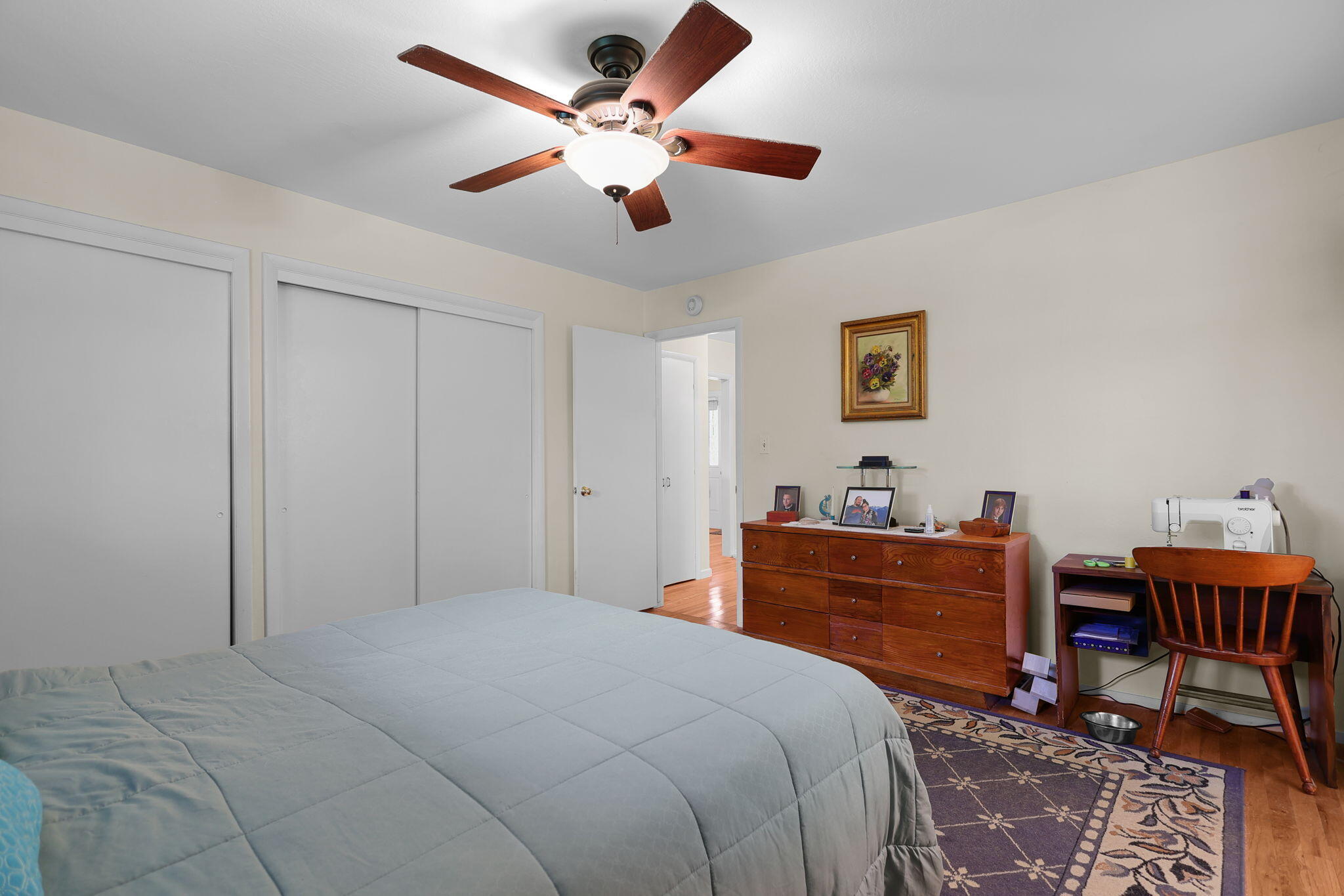 3010 Winding Way Redding, CA 96003 - Photo 13 of 33 Bedroom 1