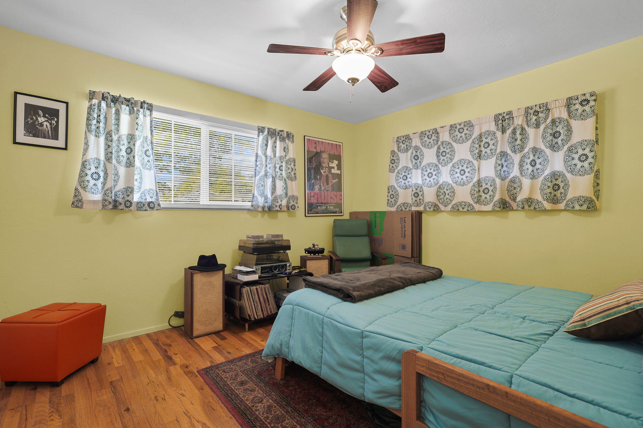 3010 Winding Way Redding, CA 96003 - Photo 15 of 33 Bedroom 2