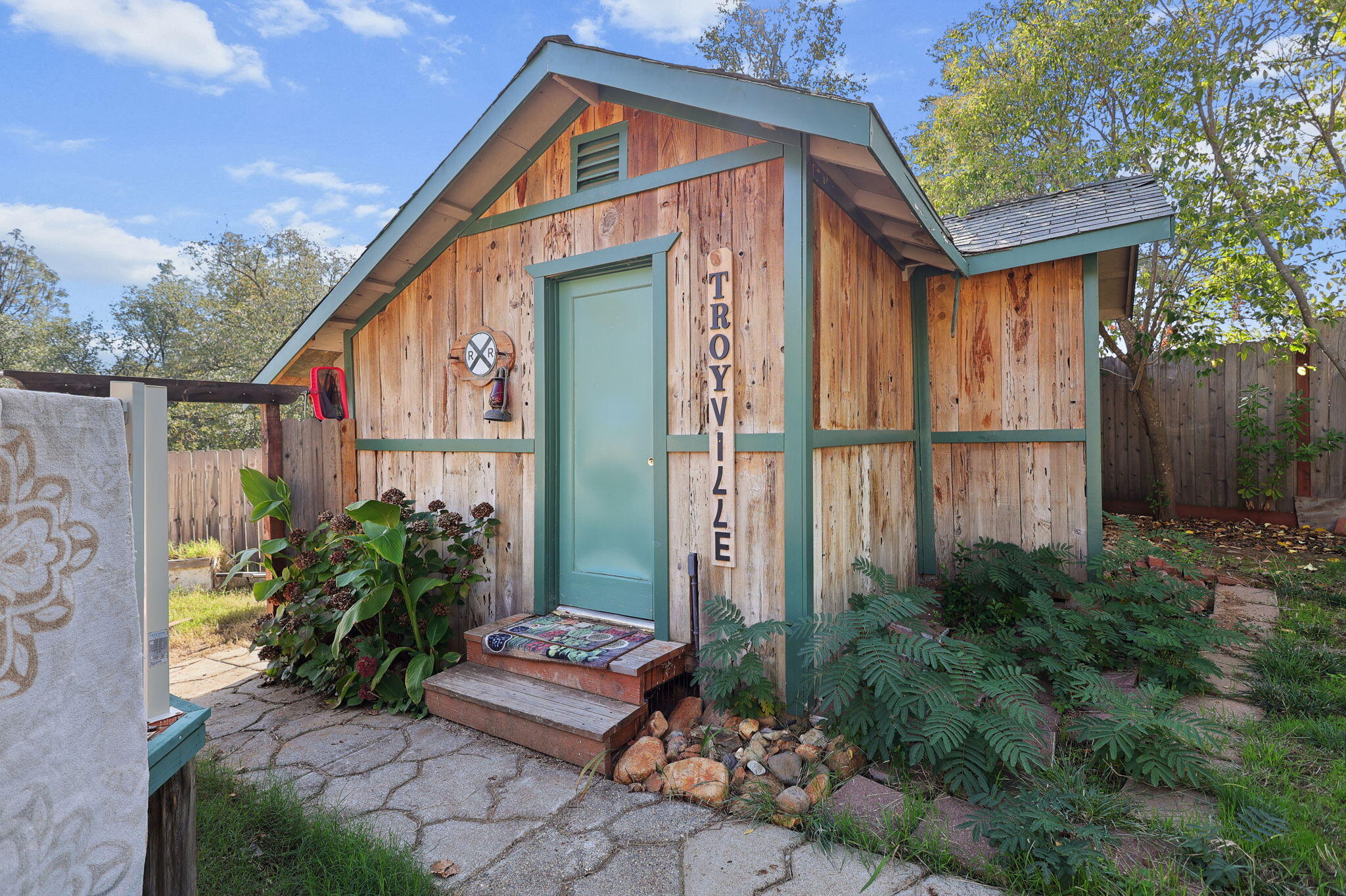 3010 Winding Way Redding, CA 96003 - Photo 25 of 33 22-web-or-mls-LZ0A0175